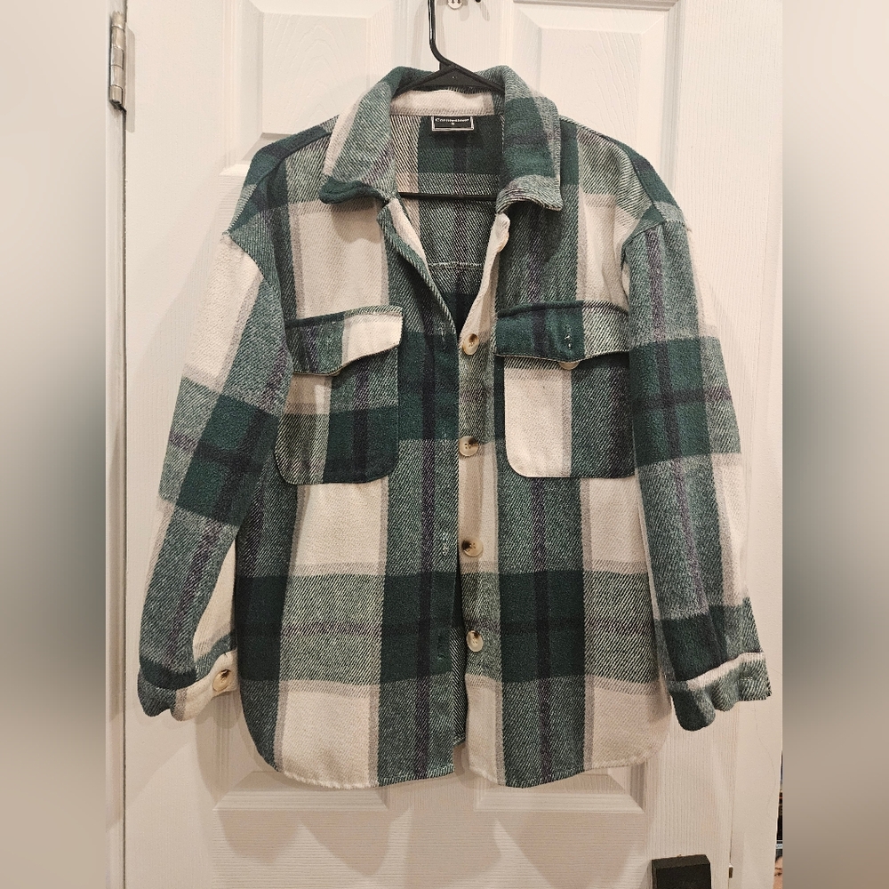 Green 💚 plaid jacket